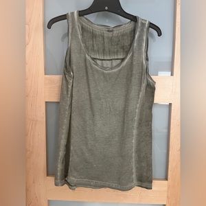 S. Oliver sleeveless T. Nice neutral green. Size 12.